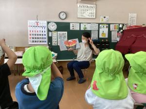 R8.5矢吹幼（読み聞かせ）